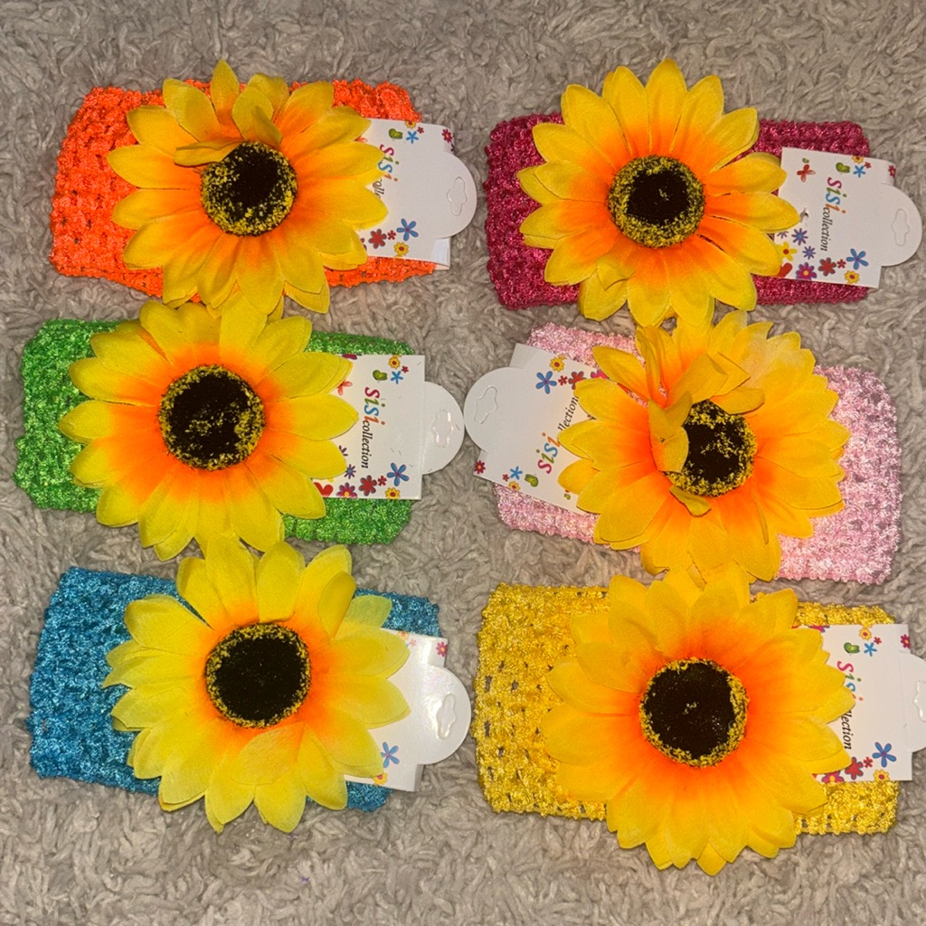 Girl Bows Brand New 6 Pieces